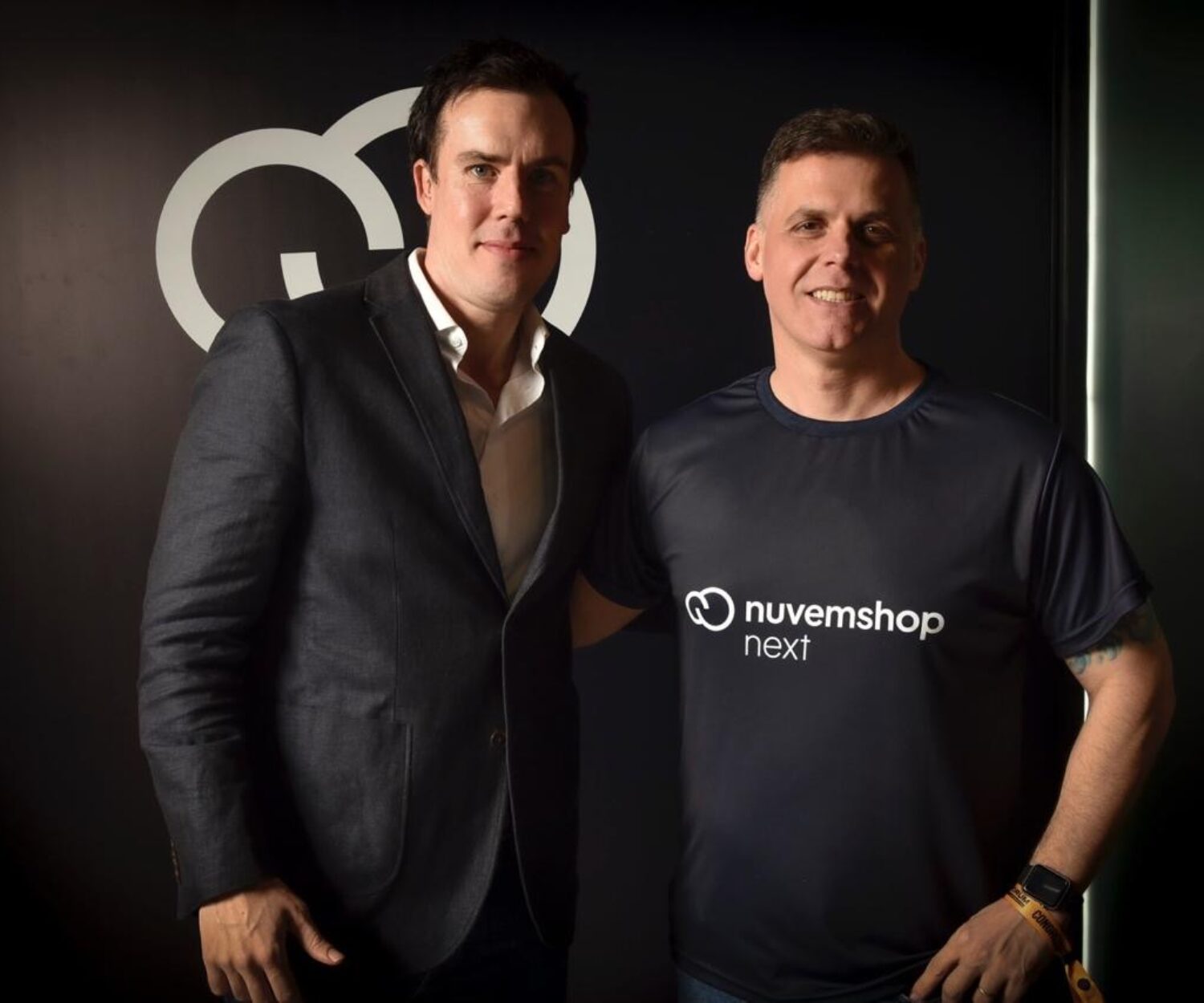 Na foto o Head de Desenvolvimento da Nuvemshop Luiz Natal e o fundador da Manda Bem Marcos Castro